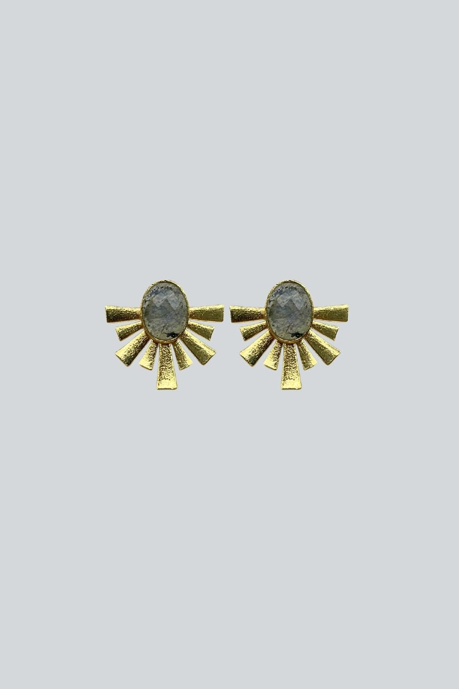 ARETES STRAUSS